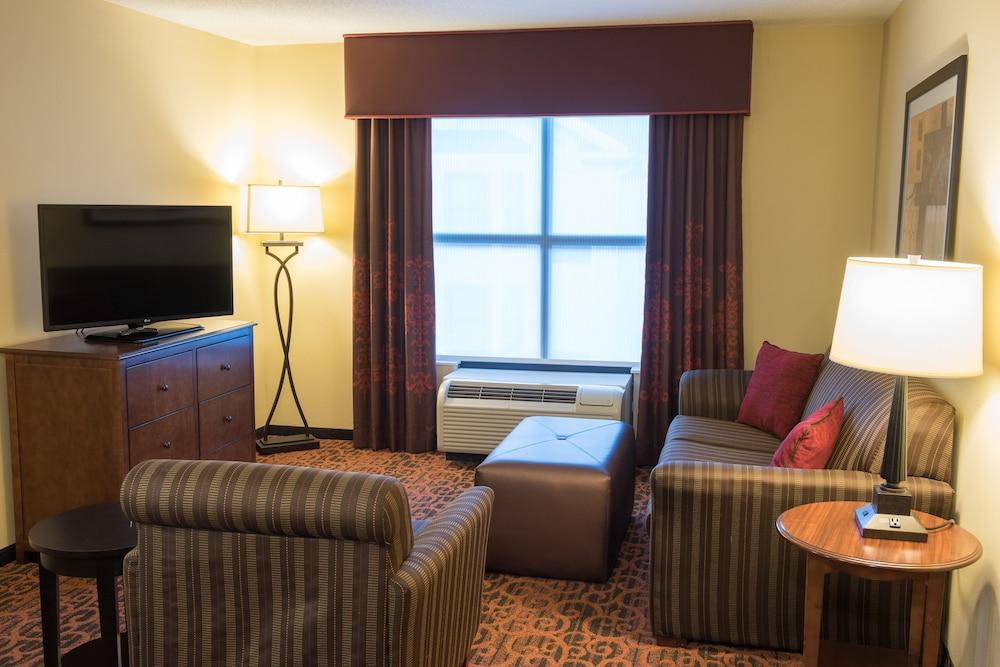 Hampton Inn & Suites Tampa-North Экстерьер фото