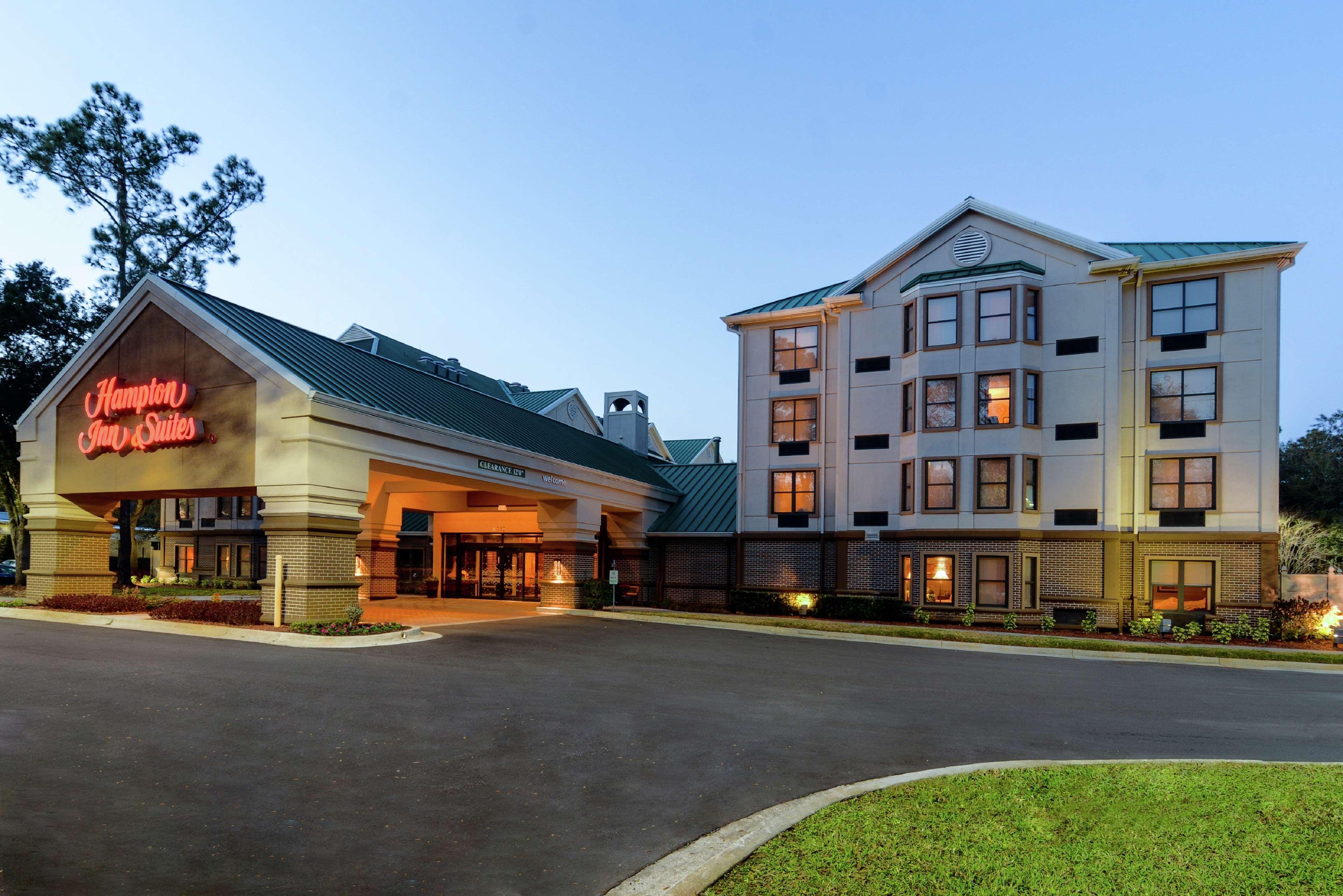 Hampton Inn & Suites Tampa-North Экстерьер фото