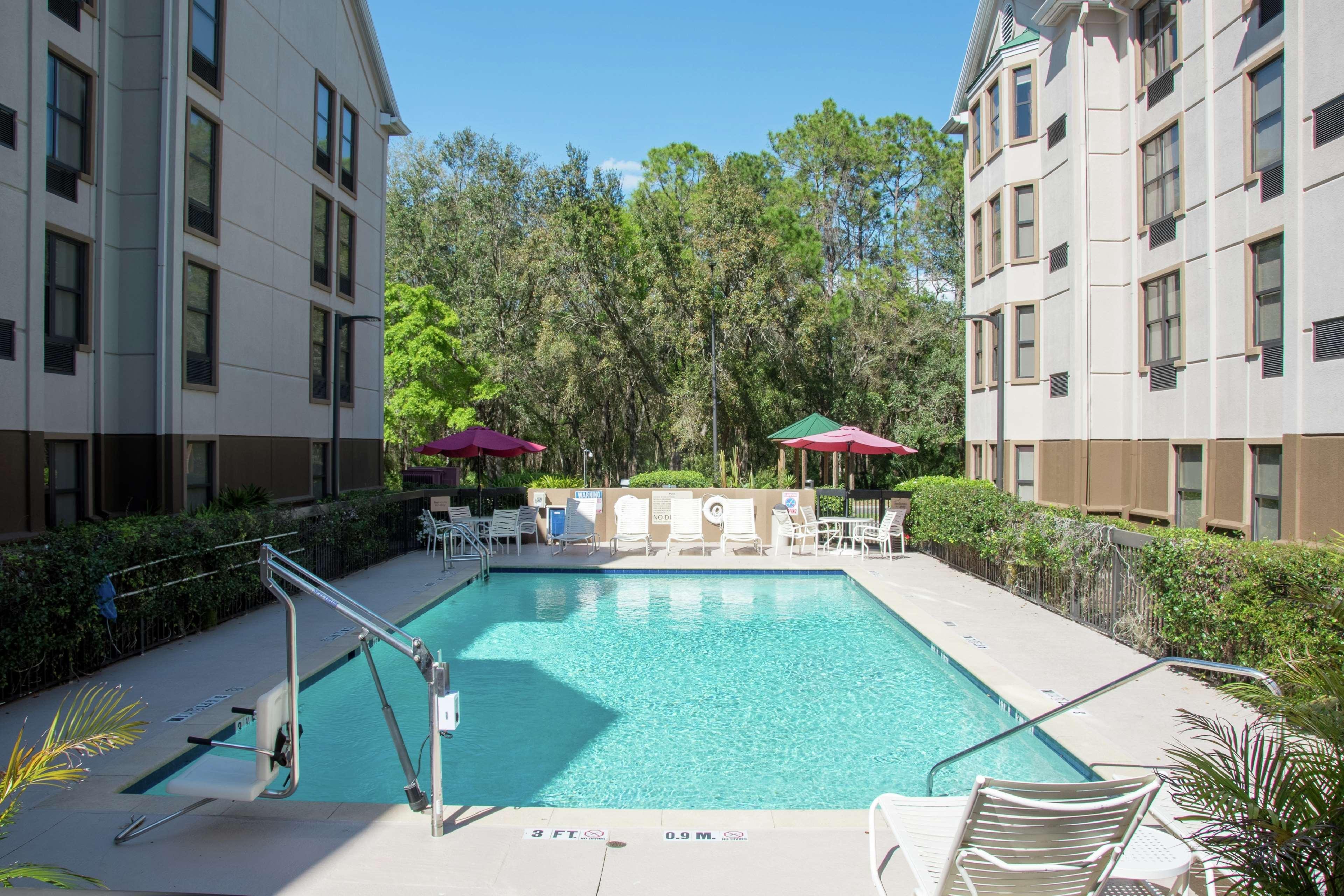 Hampton Inn & Suites Tampa-North Экстерьер фото